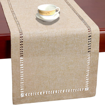 Charming Table Runner for a Warm, Homey Touch