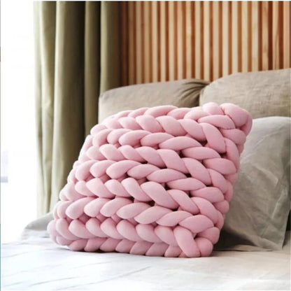 Creative Knit Pillow – Chunky Wool for Warm, Stylish Decor